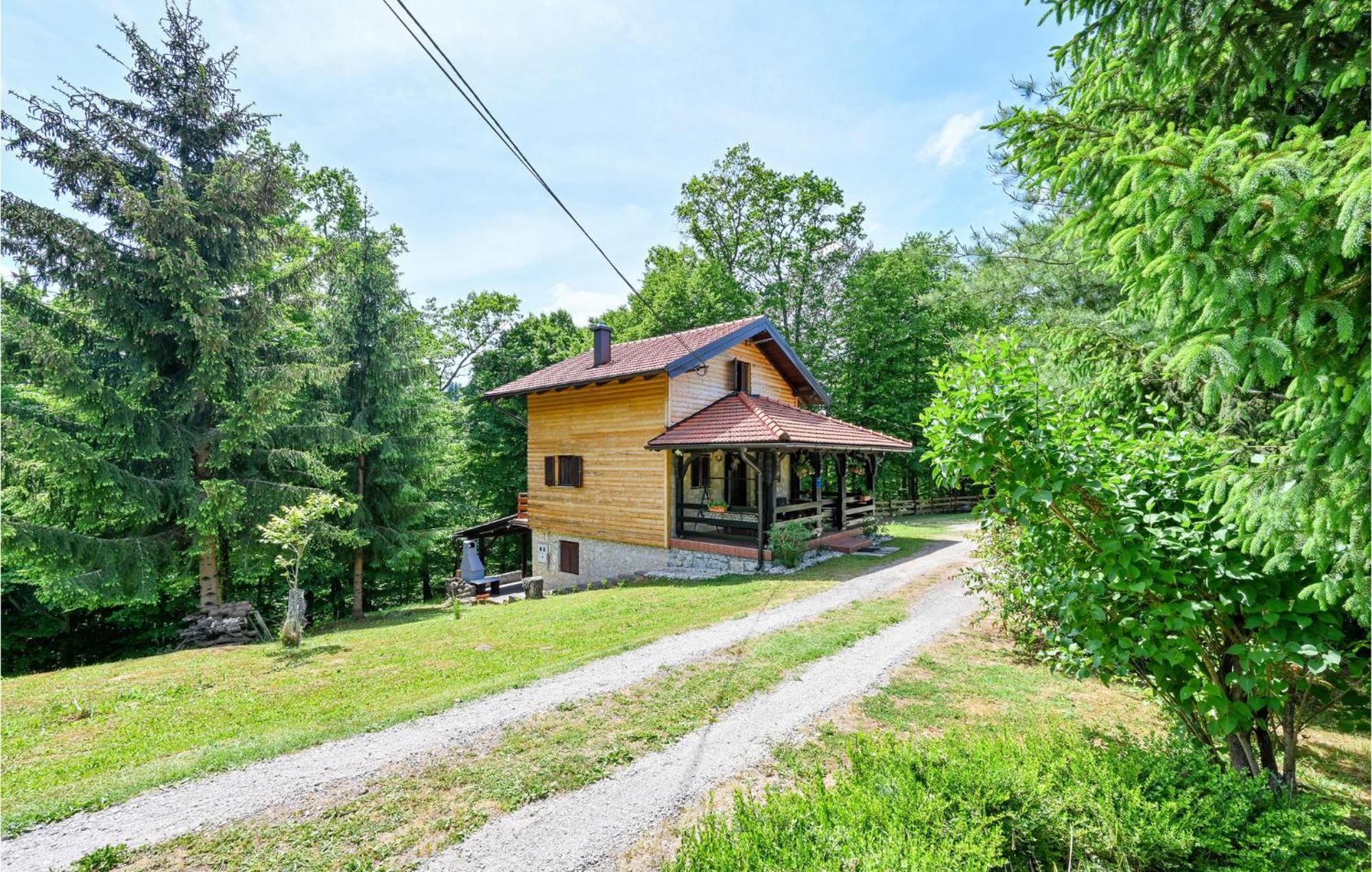 2 Bedroom Gorgeous Home In Gornje Stative Exterior foto