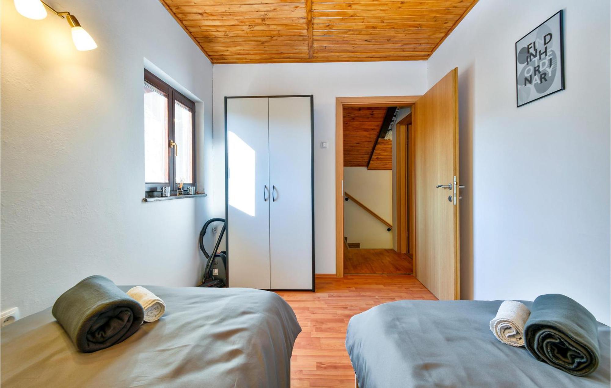 2 Bedroom Gorgeous Home In Gornje Stative Exterior foto