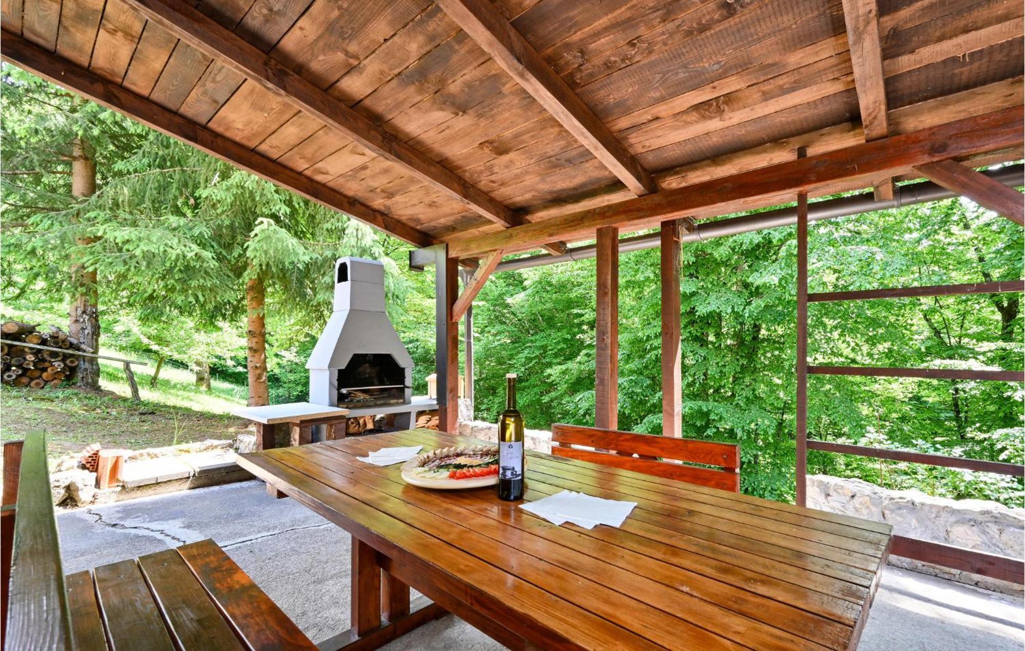 2 Bedroom Gorgeous Home In Gornje Stative Exterior foto